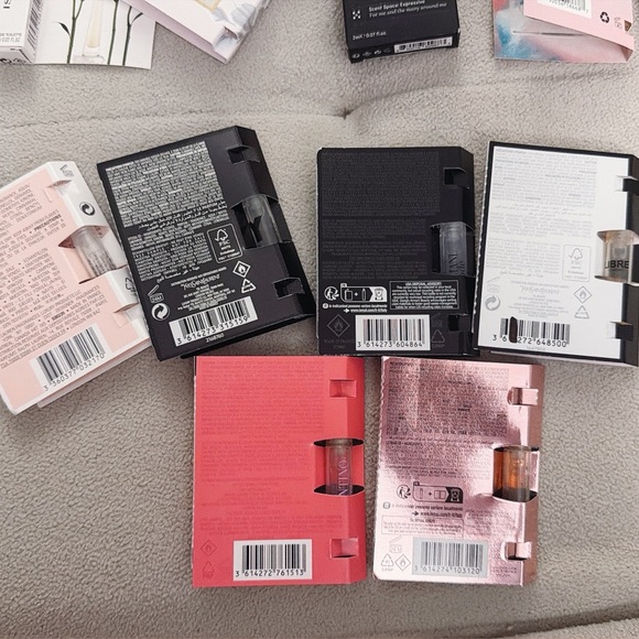 12pc Assorted Perfume Samples - Picture 3 of 4